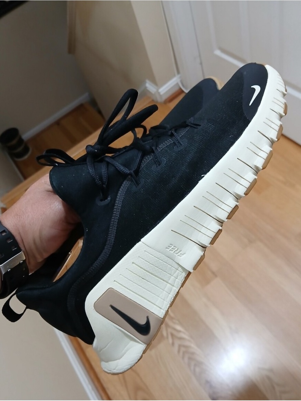 Nike Free Metcon 6
Athletic/Training
Lifestyle Shoes
Size 10 Men